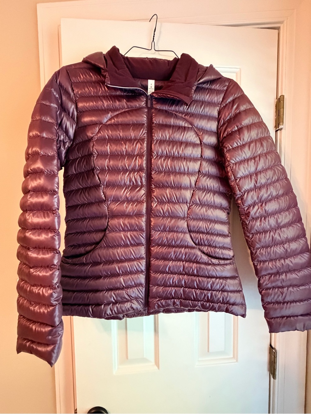 Lululemon Pack-it -Down puffer hoodie, maroon/plum